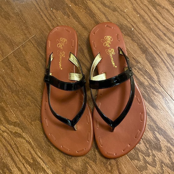 NIB - Matt Bernson The Love Sandal, Black Patent Leather Wrinkle. Size 8 - Picture 7 of 11